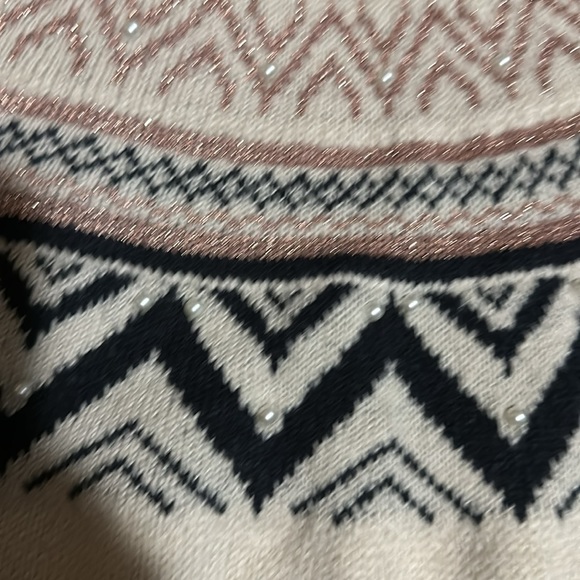 NWT women’s Maurice’s sweater size XL mock neck pearl detail - Picture 3 of 4